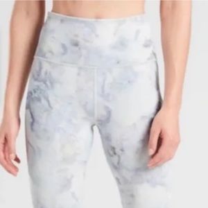 Athleta Elation Snow Dye 7/8 Tight Size M